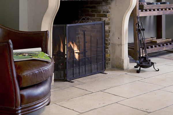 antiker Kamin italienischer Naturstein Hamburg